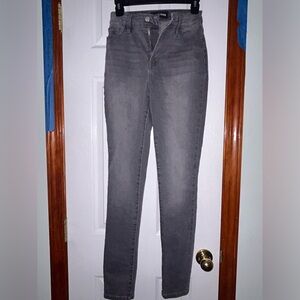 Grey Size 3 high rise jeans fashion nova , tried on 1x and never got to return.
